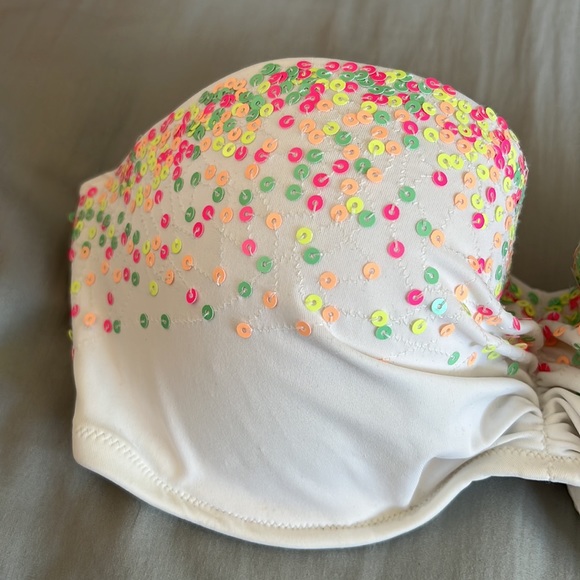 Victoria’s Secret Swim 🏊‍♀️ 36C Sequins Strapless Back Tie Top Retails: $40 - Picture 2 of 8